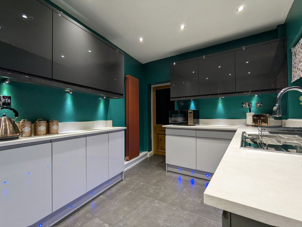 Property photo 3 of 25 Photograph 11