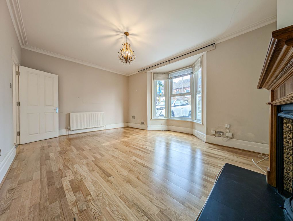 Property photo 3 of 36