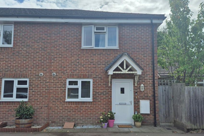 Property photo 1 of 8