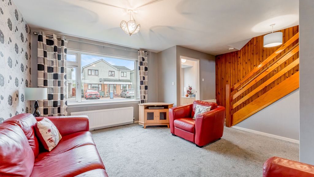 Property photo 2 of 22