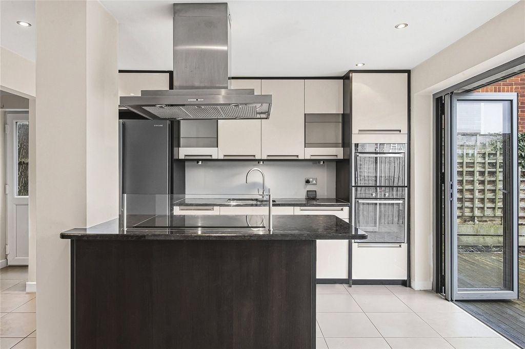 Property photo 3 of 13 Picture No. 06