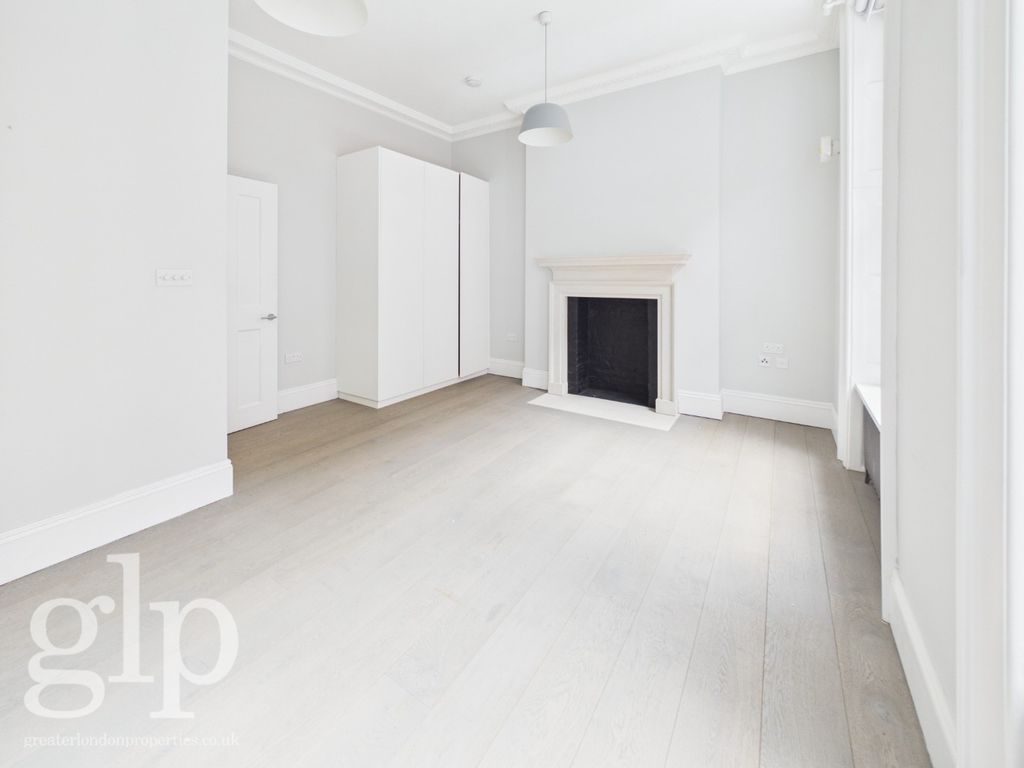 Property photo 3 of 29 978475