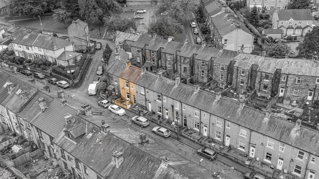 Property photo 2 of 23