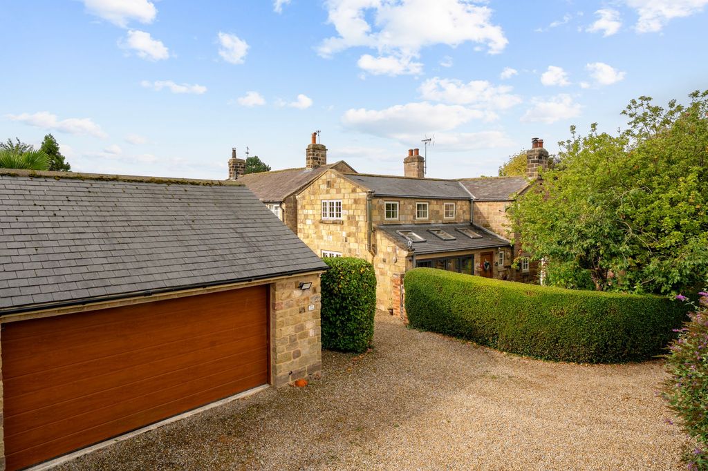 Property photo 1 of 24