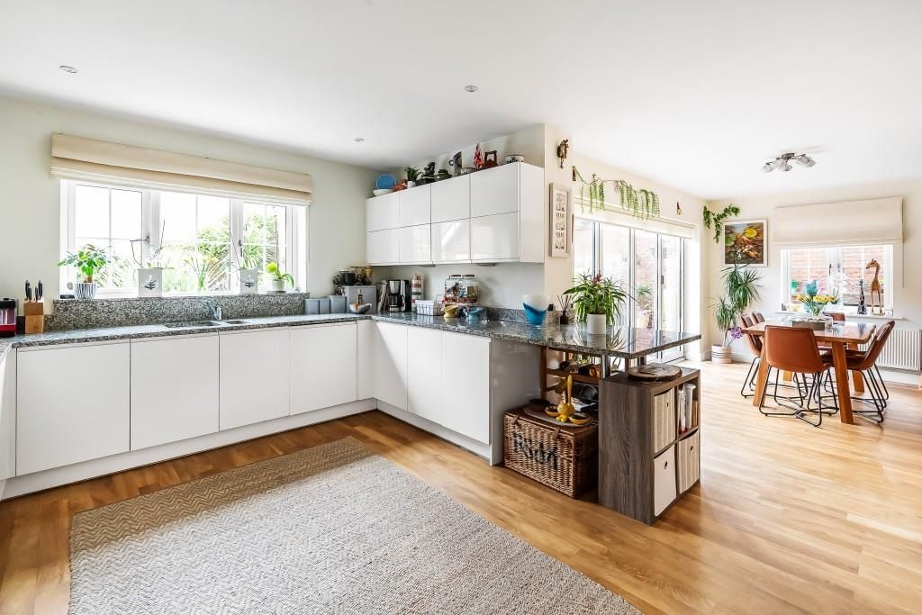 Property photo 2 of 21 33-Marley-Rise-12.Jpg