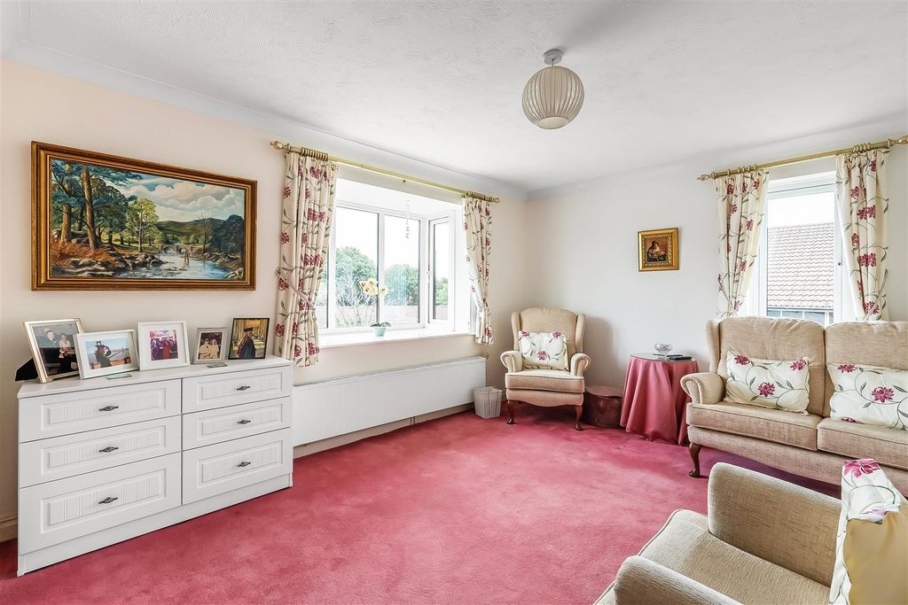 Property photo 2 of 19 Flat-33-Sycamore-Court-11.Jpg