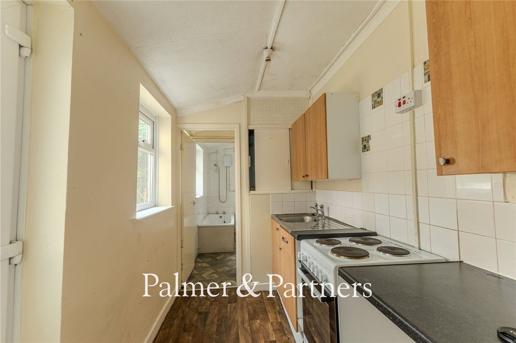 Property photo 3 of 8 Picture No. 09