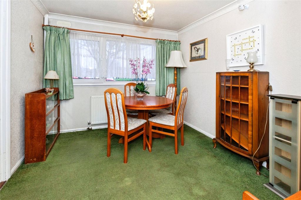 Property photo 3 of 19 Dining Room