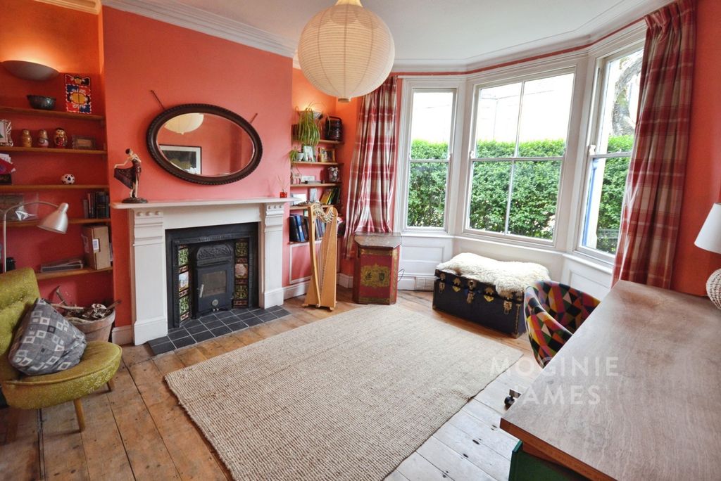 Property photo 2 of 17 Pbox-Img.Jpg