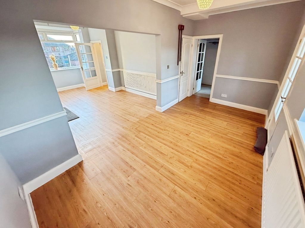 Property photo 3 of 19 Picture No. 12