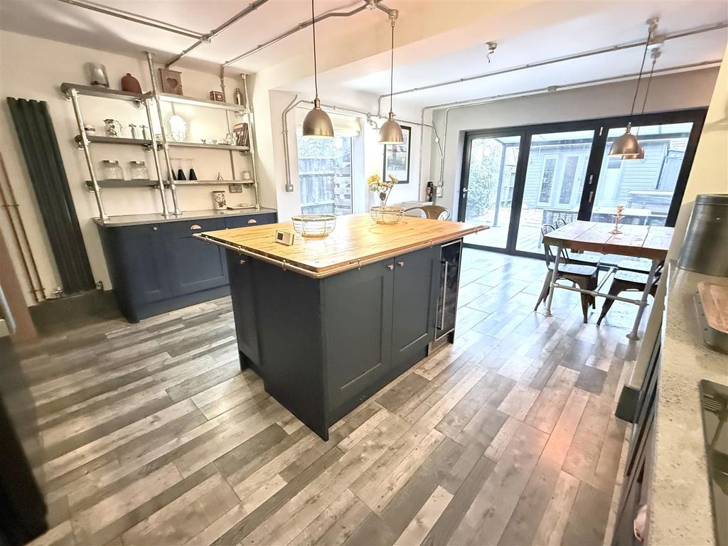 Property photo 2 of 22 Img_8972.Jpg