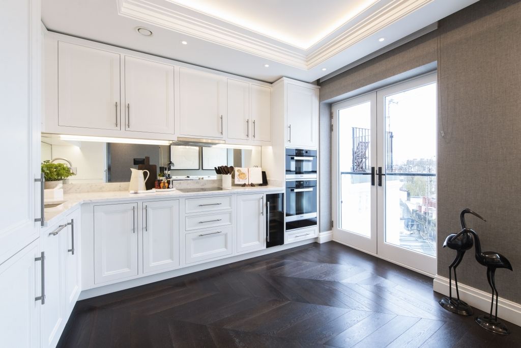 Property photo 3 of 14 Kitchen