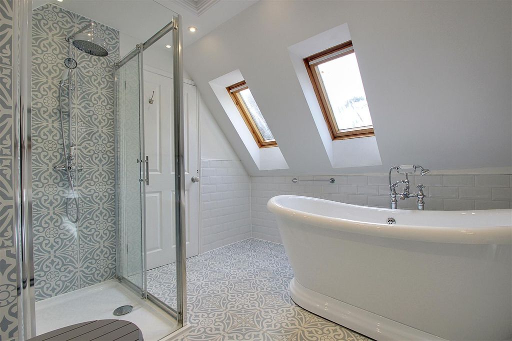 Property photo 3 of 22 Ueexh-Stxuc-Tsazz2An4A.Jpg