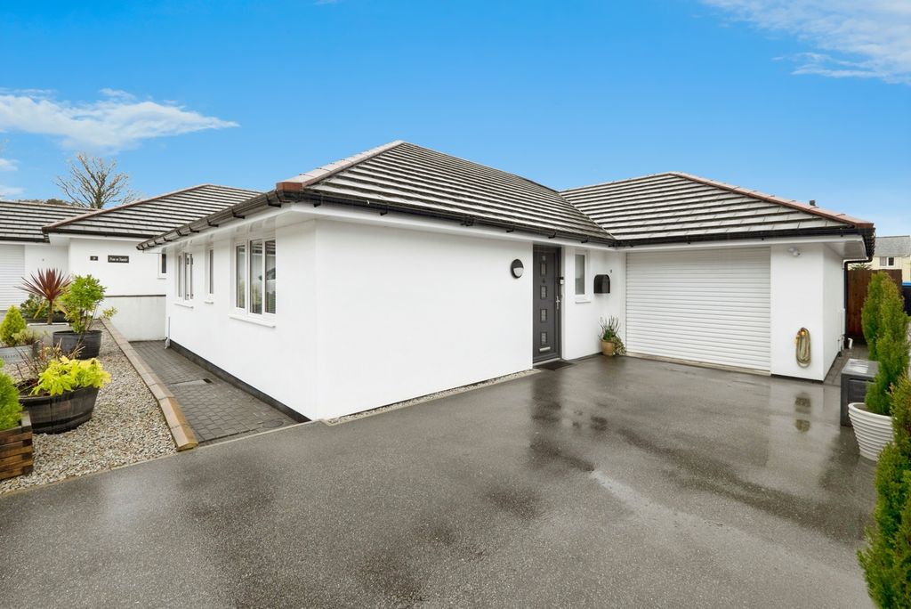 Property photo 1 of 17 Pbox-Img.Jpg