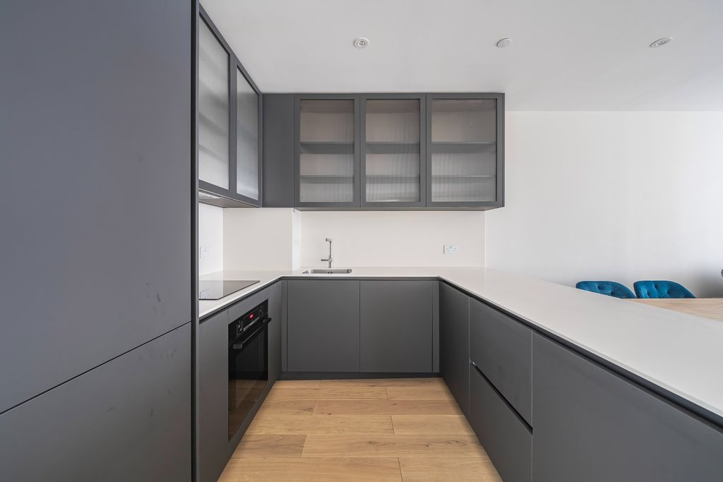 Property photo 2 of 20 4655511