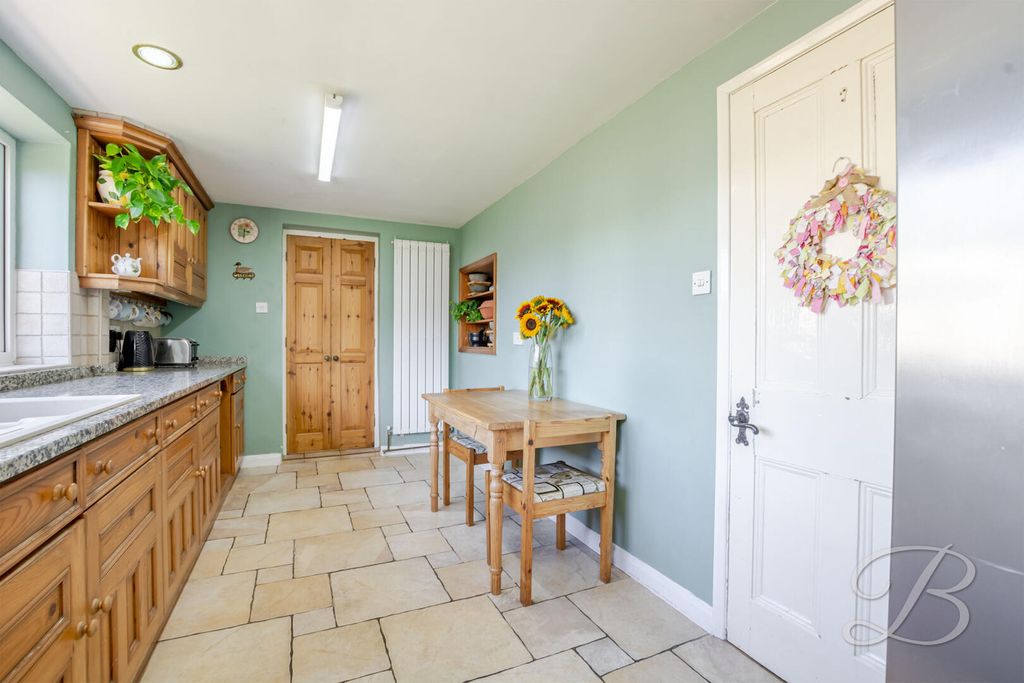 Property photo 3 of 47 Kitchen