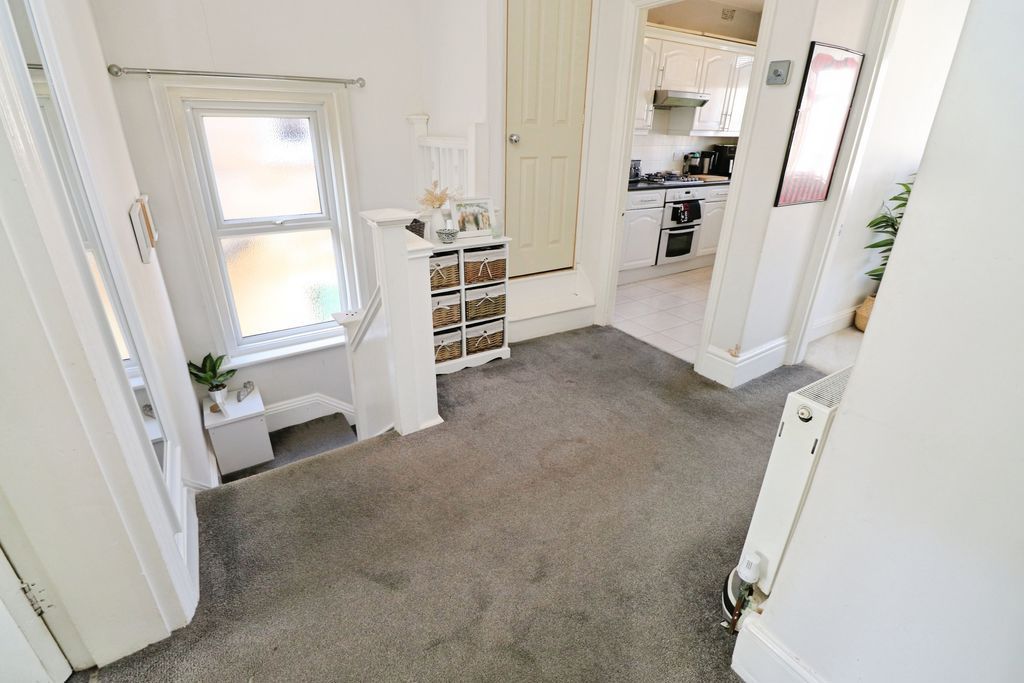 Property photo 2 of 10 Photo 9