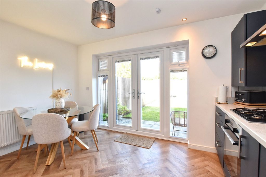 Property photo 3 of 21 Picture No. 10