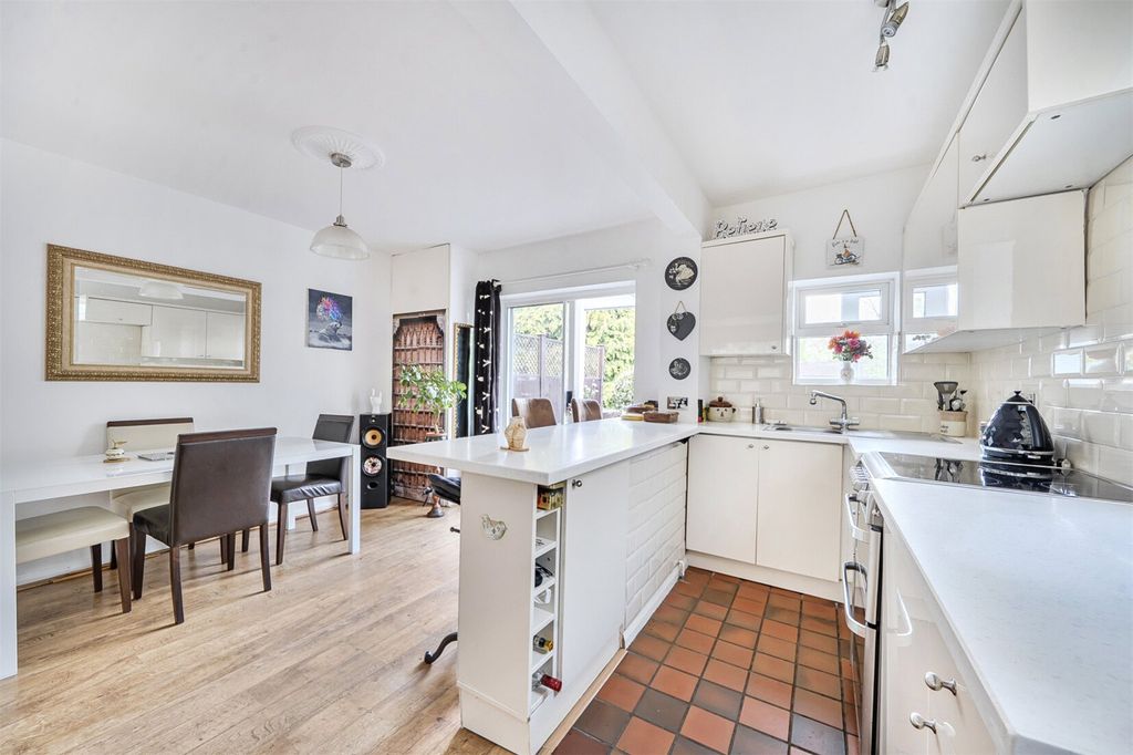 Property photo 3 of 16 Kitchen
