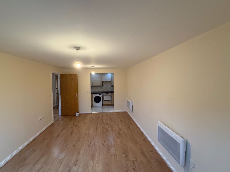 Property photo 2 of 8 Photo 17