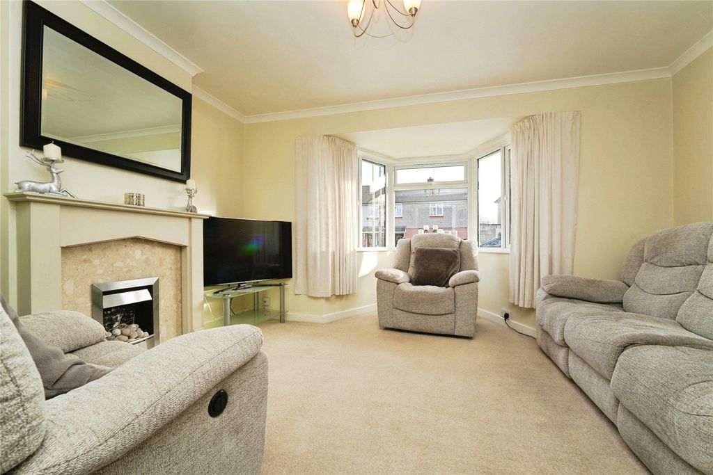 Property photo 2 of 20 Living Room