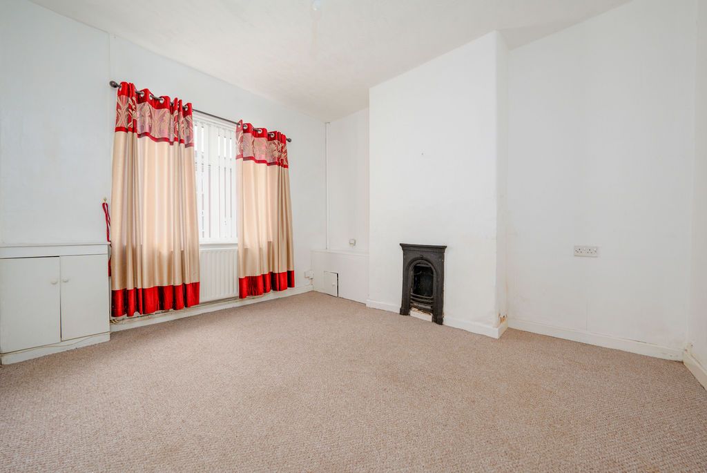 Property photo 2 of 12 Gallery