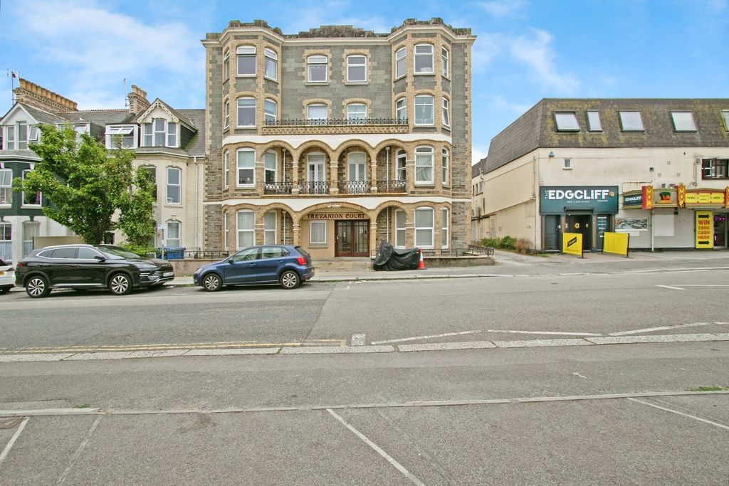 Property photo 1 of 13 Front