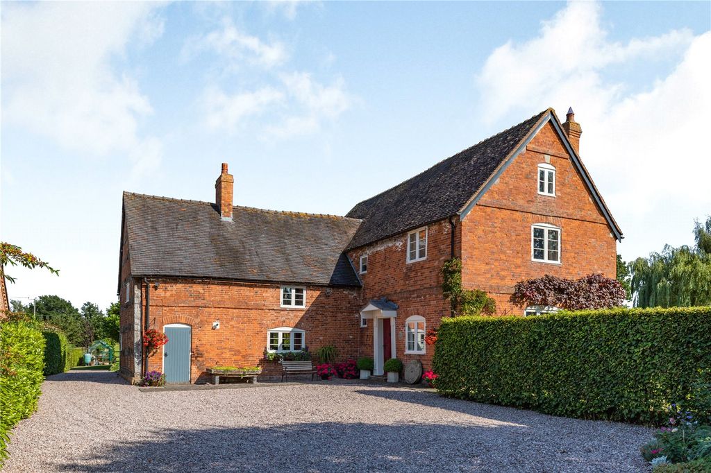 Property photo 1 of 13 Stallbrook Hall