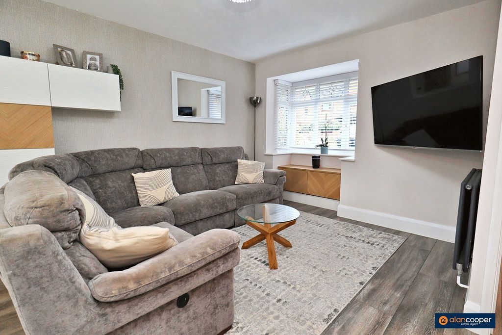 Property photo 3 of 38 4352063