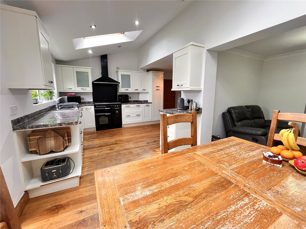 Property photo 2 of 25 Picture No. 02