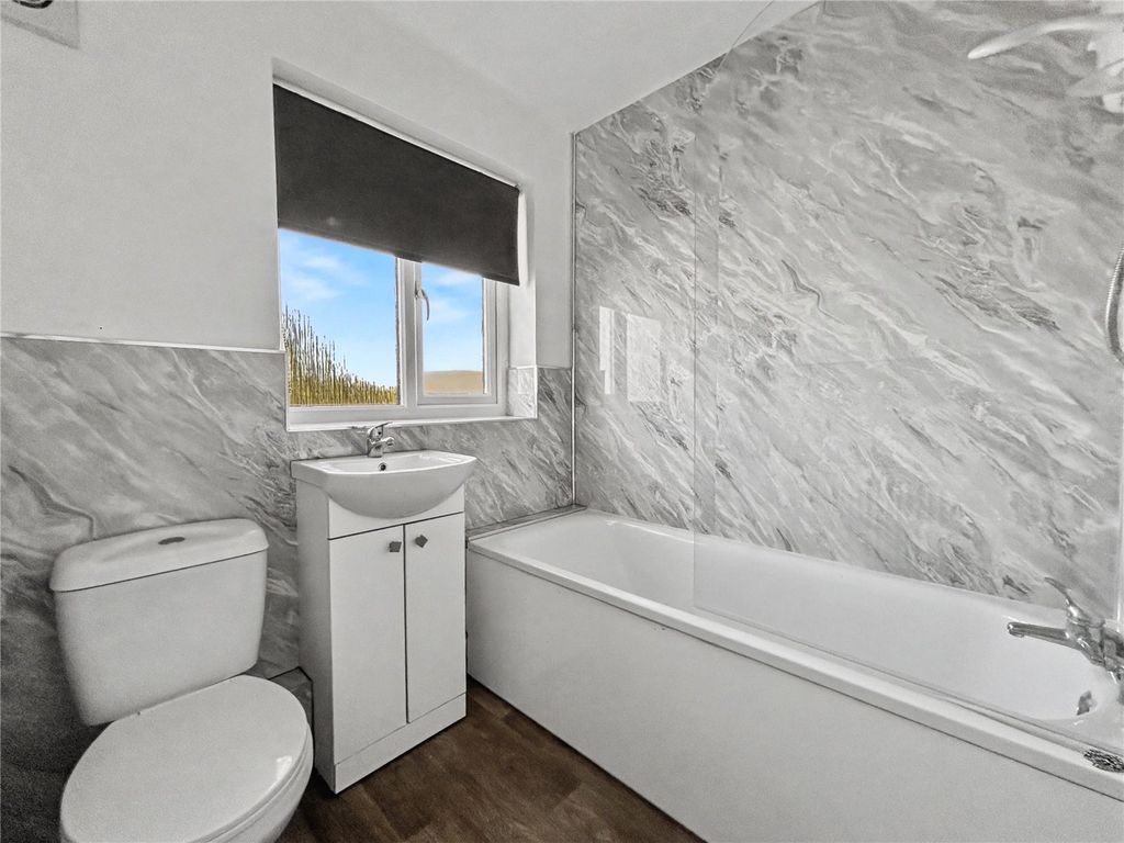 Property photo 2 of 13 Picture No. 10