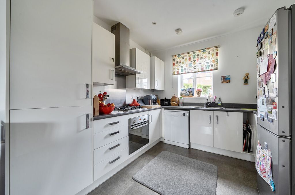 Property photo 2 of 12 1425274-12-69B055...