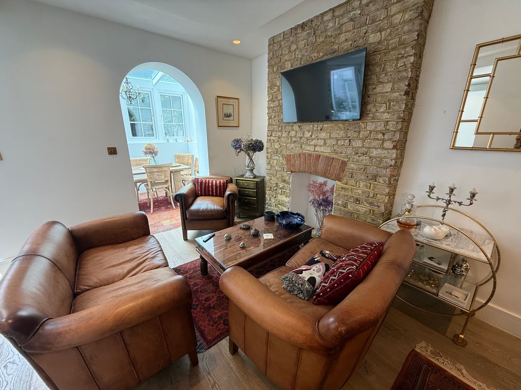 Property photo 2 of 15