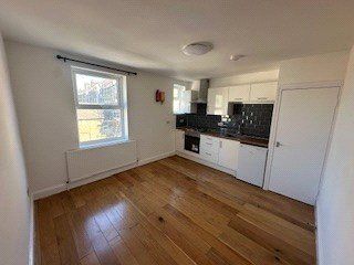 Property photo 2 of 7 Picture No. 08