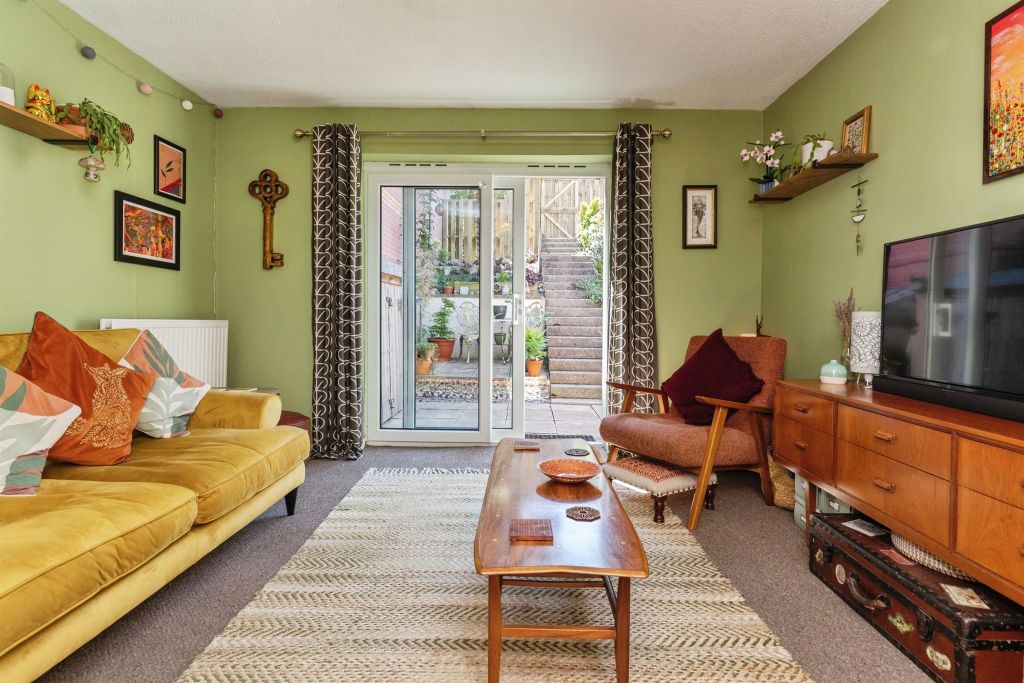 Property photo 1 of 17