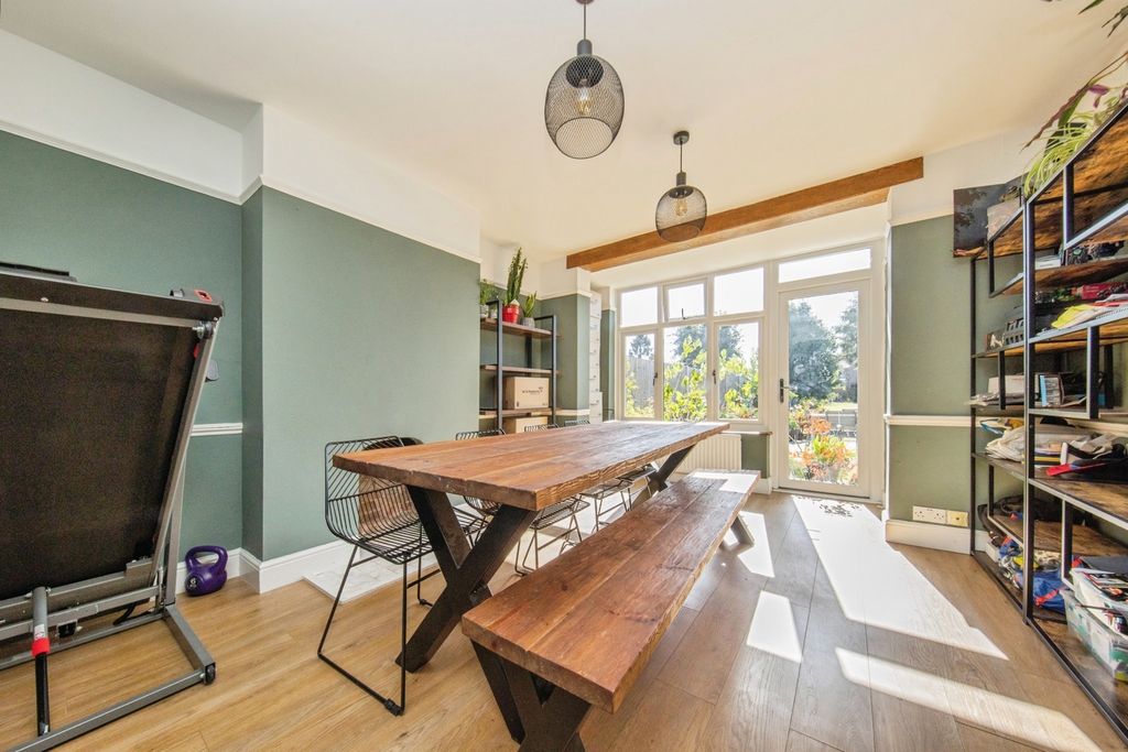 Property photo 3 of 22 Pbox-Img.Jpg