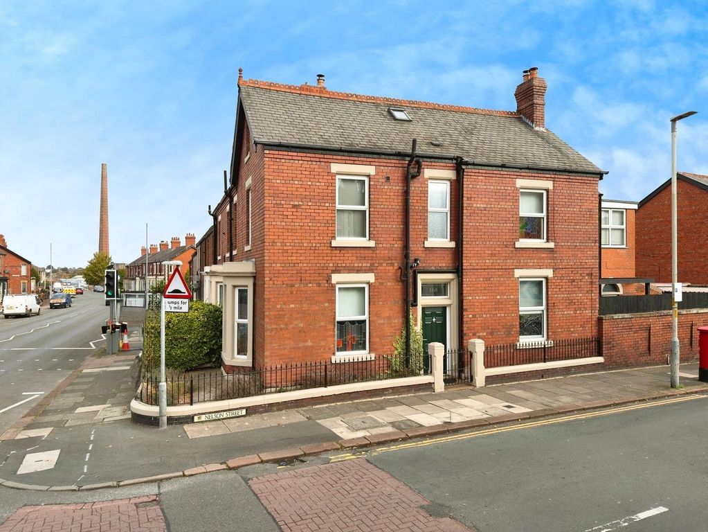 Property photo 1 of 33