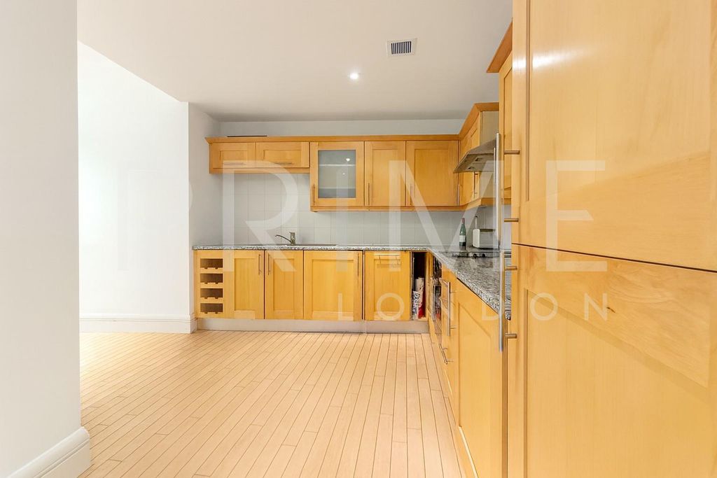 Property photo 2 of 16 Wh1F2B (1).Jpg