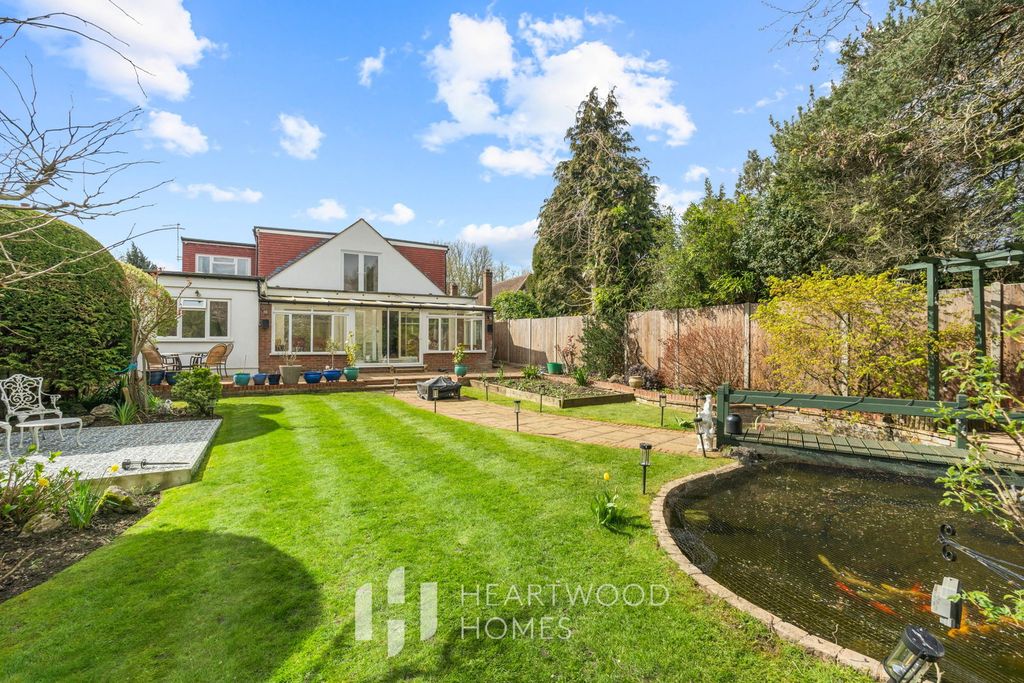 Property photo 1 of 32