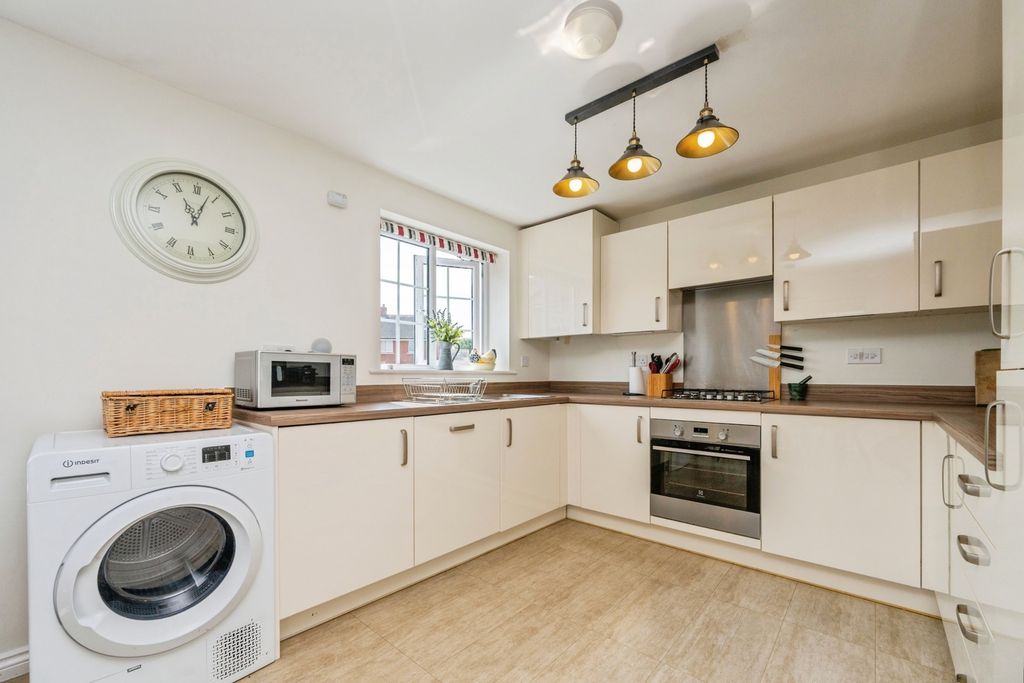 Property photo 3 of 18 Pbox-Img.Jpg