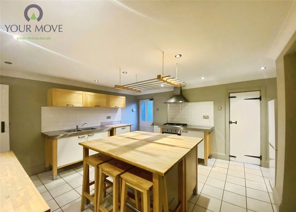 Property photo 3 of 21 Picture No. 13