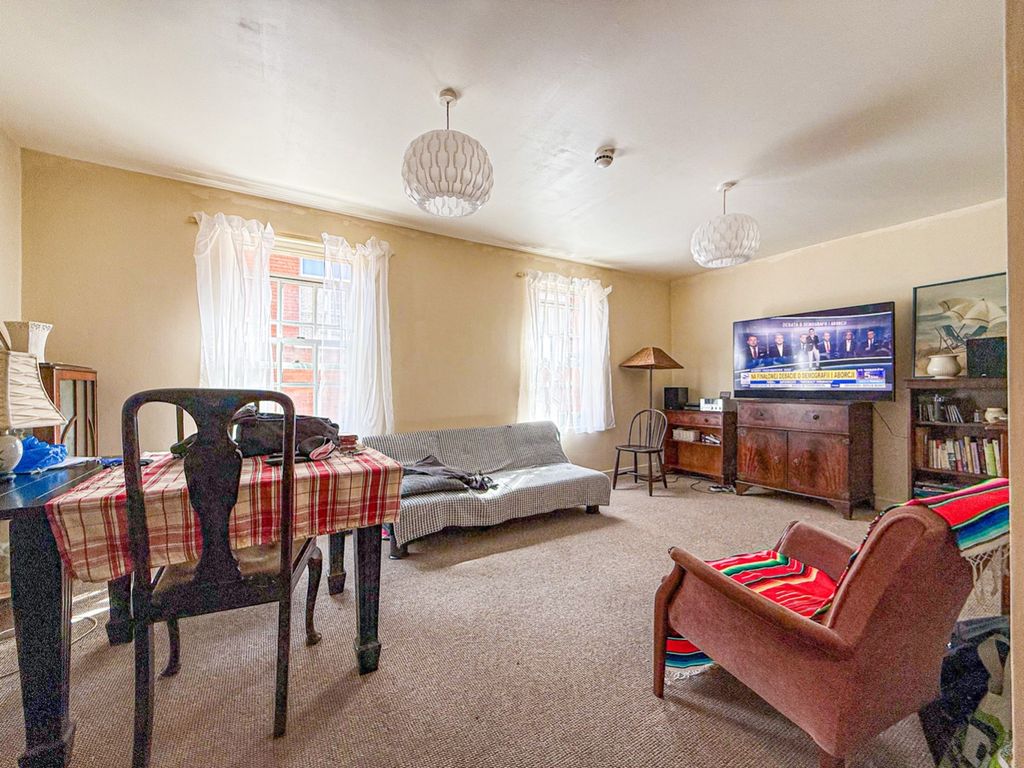 Property photo 3 of 9 4163887