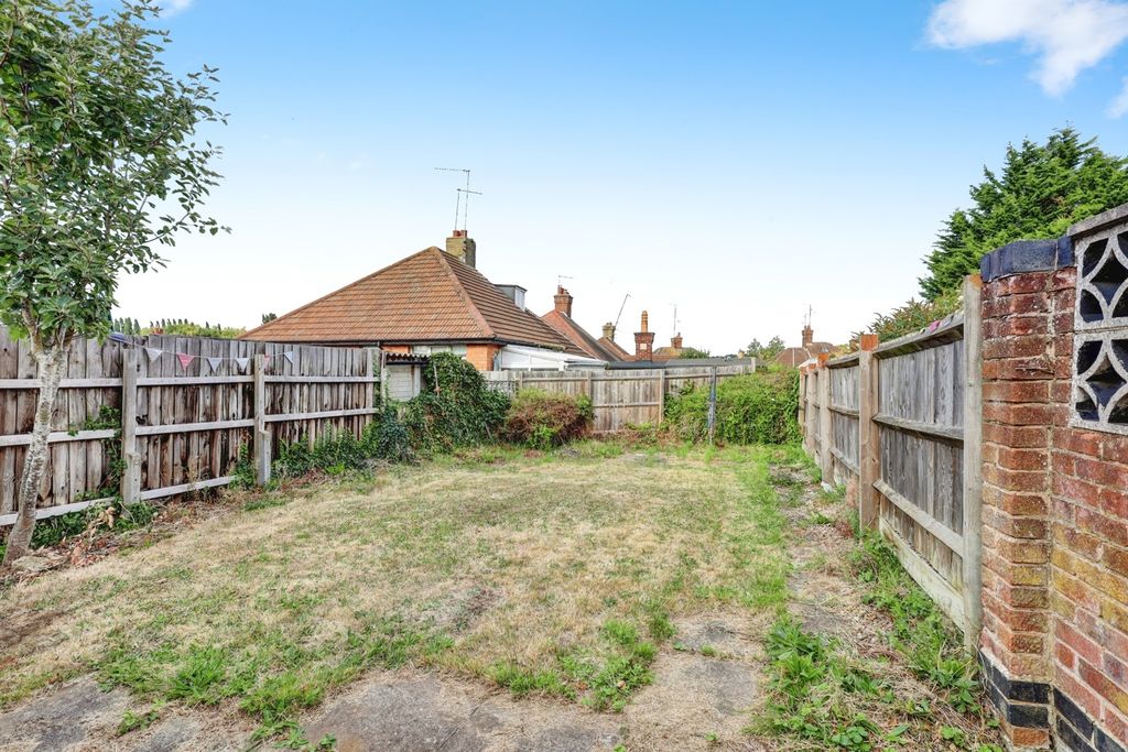 Property photo 1 of 16 Garden