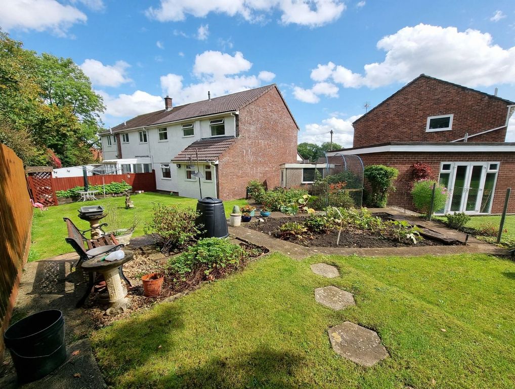 Property photo 2 of 39 Garden