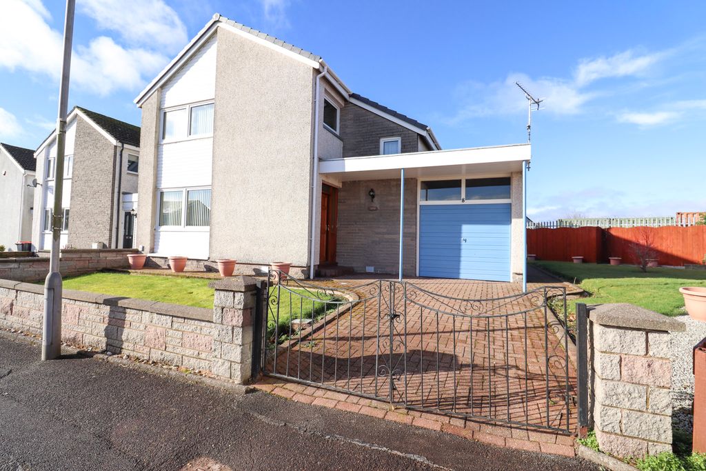 Property photo 1 of 32