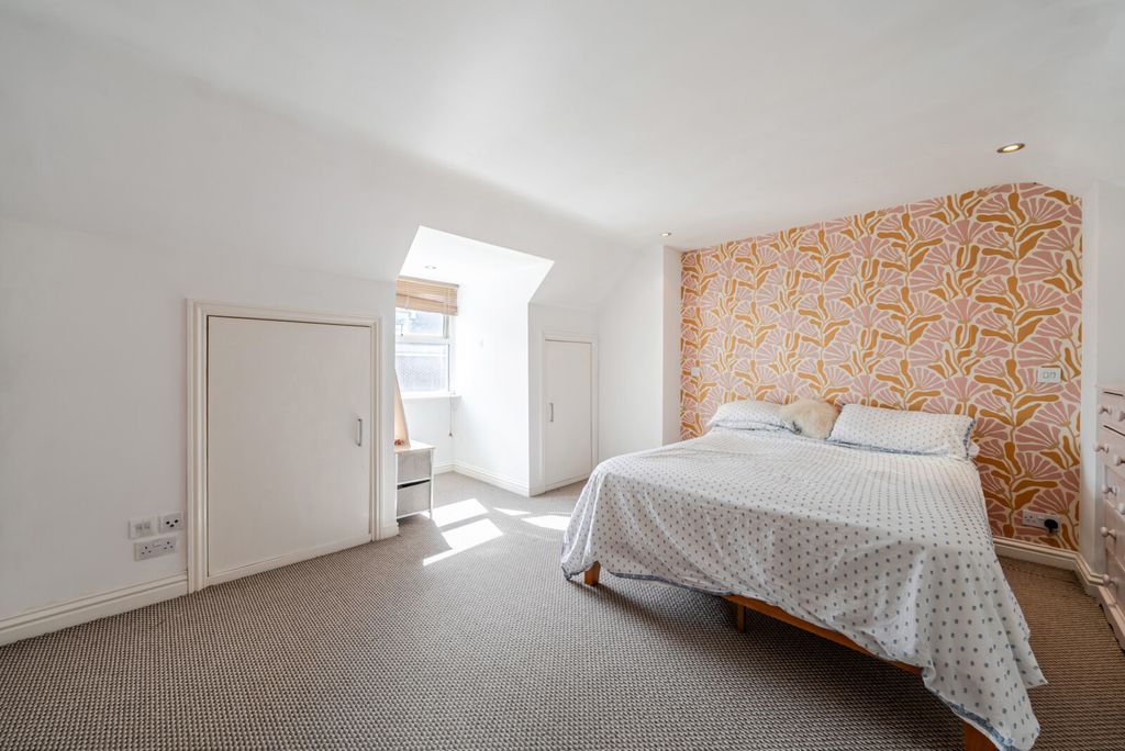 Property photo 3 of 10 1-6A9994636F933-1...