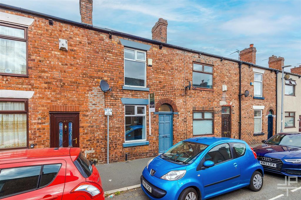 Property photo 1 of 31 69Henriettastreet-Jpt-52.Jpg