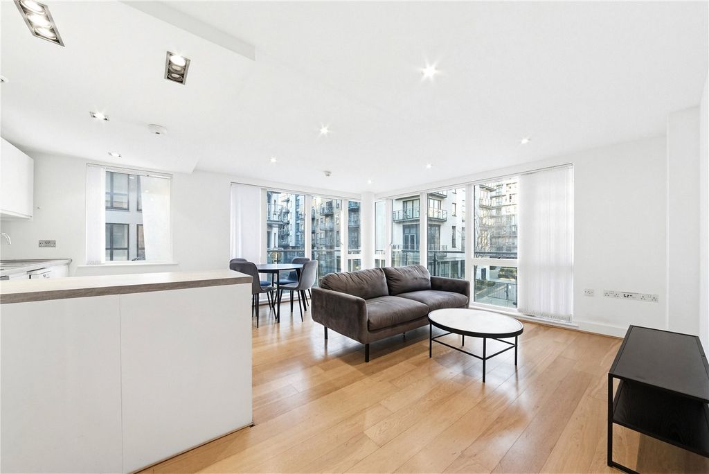 Property photo 1 of 12 Reception Room