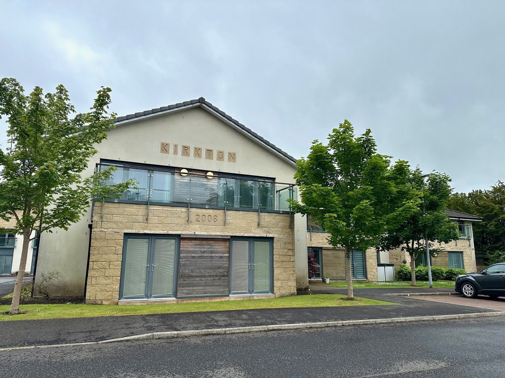 Property photo 1 of 13 External