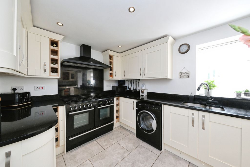 Property photo 3 of 20 Img_7645